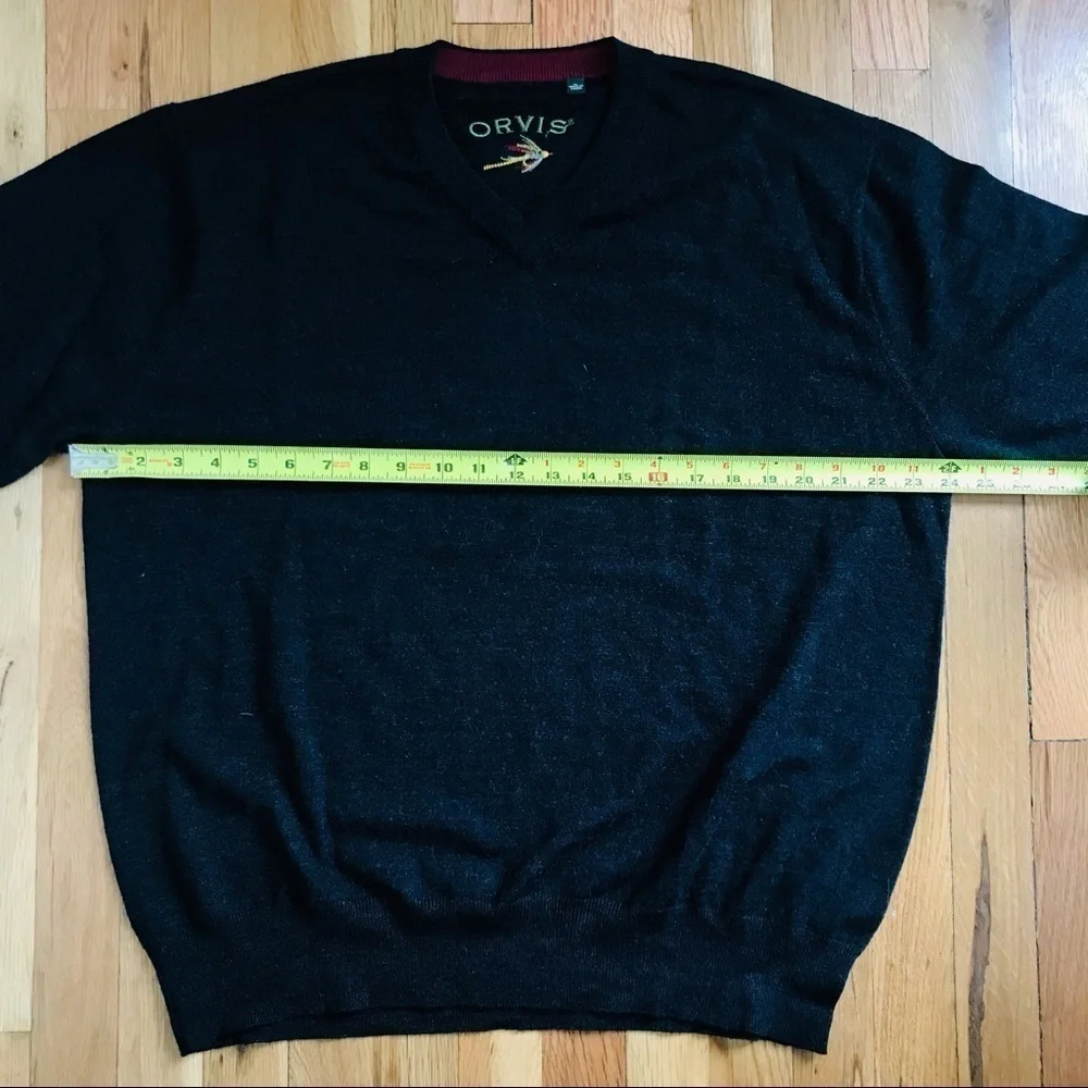 Orvis fine merino wool dark gray vneck swe…